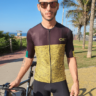 Camisa de ciclismo Café na Trilha - Gold - Tecido 100% poliéster com tratamento Xtreme Dry com proteção UV solar fator 50.